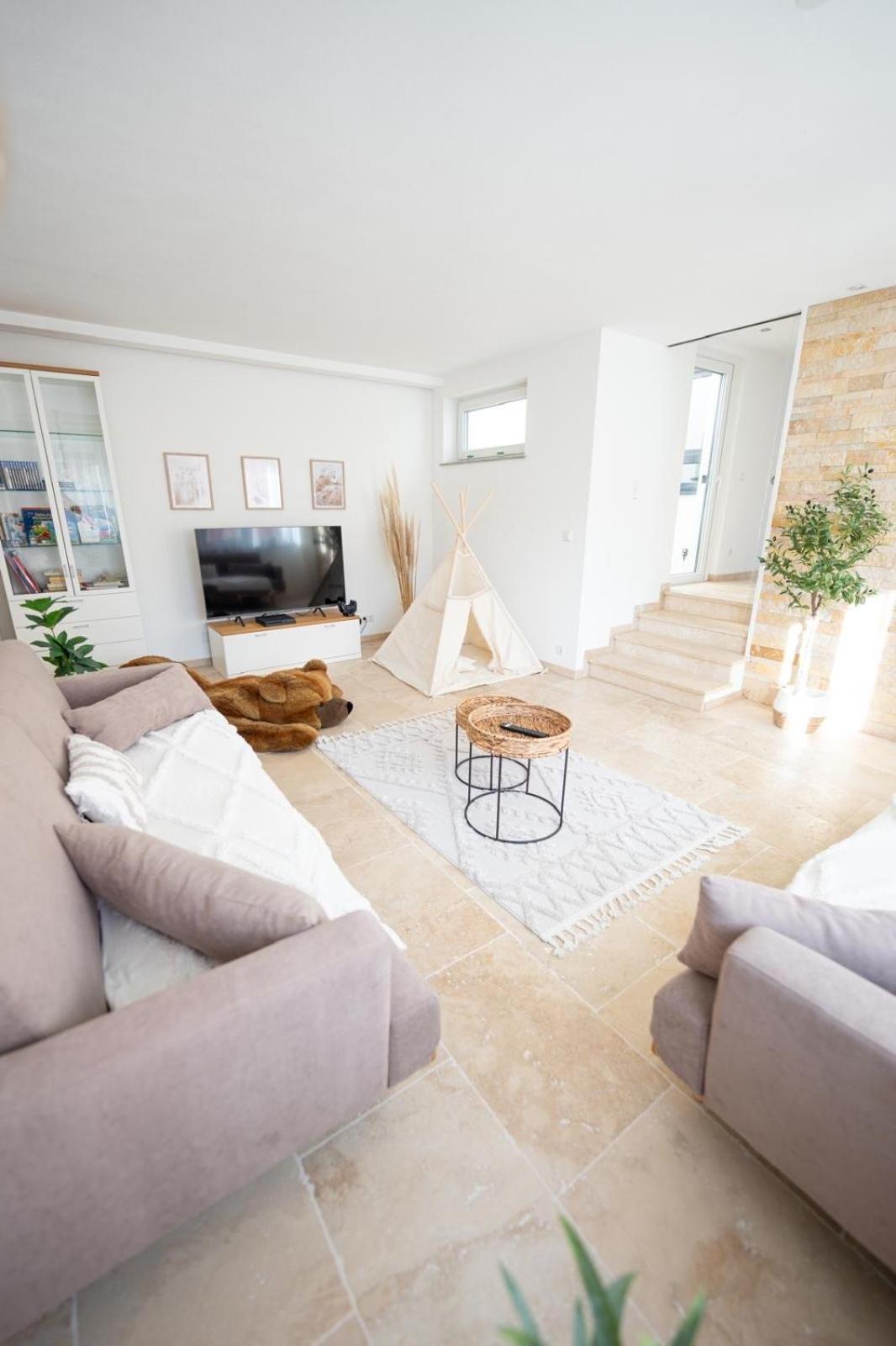 -Stadthaus Ida- Mit Grosser Dachterasse, Am Schlosspark, Luftkurort Kisslegg, Boxspringbetten, Kaffeevollautomat, Smarttv, Familienfreundlich, Grosszuegig, Zentral 外观 照片